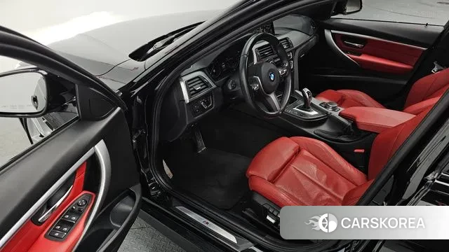 BMW 3 Series (F30) 2018 Черный из Кореи, фото 2