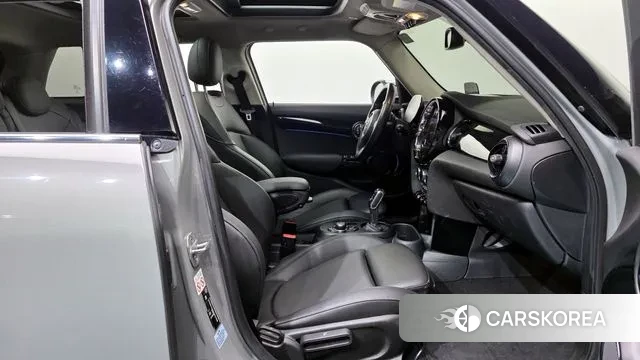 Mini Cooper S 2021 Серебристо-серый из Кореи, фото 2