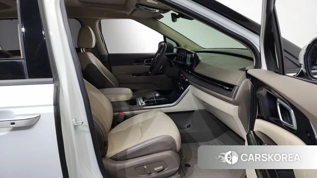 Kia Carnival 4th generation 2023 Белый из Кореи, фото 2