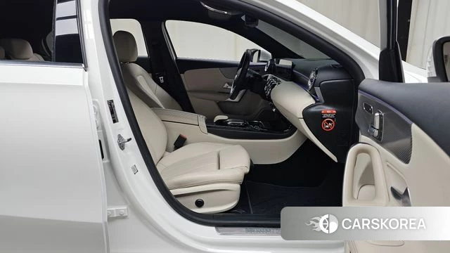 Mercedes-Benz A-Class W177 2022 Белый из Кореи, фото 2