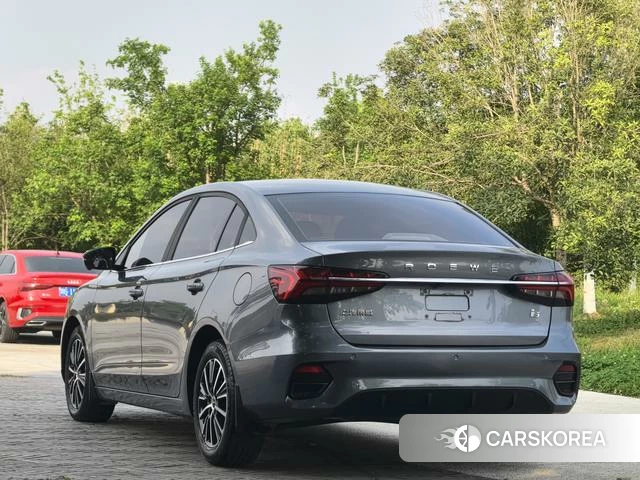 Roewe i5 2021 Темно-серый из Китая, фото 2