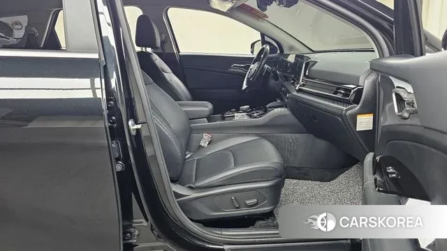 Kia Sportage 5th Generation Hybrid 2023 Черный из Кореи, фото 2