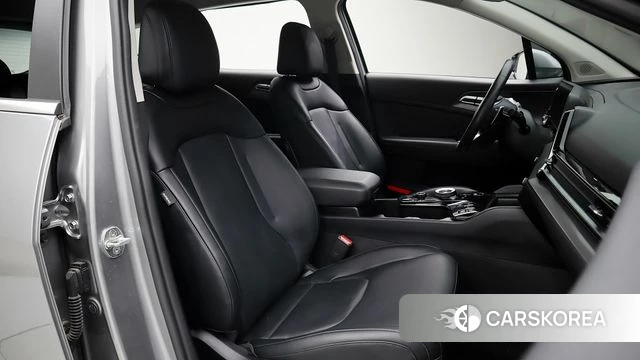 Kia Sportage 5th Generation 2022 Серебристо-серый из Кореи, фото 2
