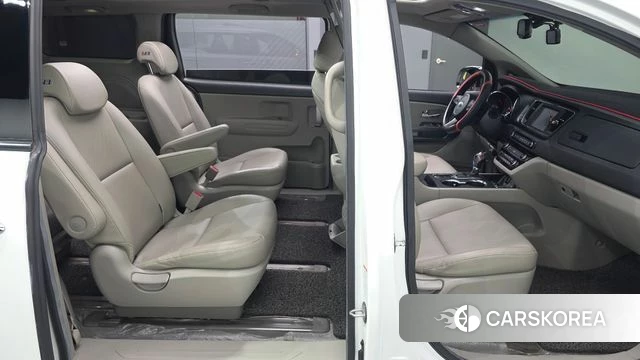 Kia The New Carnival 2019 Белый из Кореи, фото 2