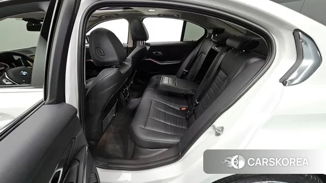 BMW 3 Series (G20) 2022 Белый из Кореи, фото 2