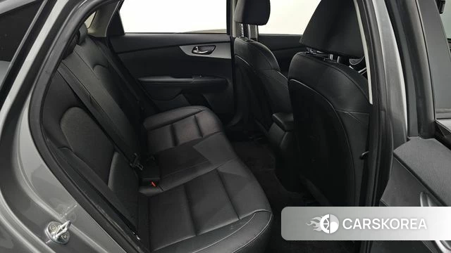Kia The New K3 2nd generation 2021 Серый из Кореи, фото 2