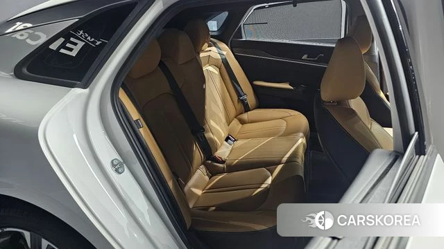 Kia K5 3rd generation 2023 Белый из Кореи, фото 2