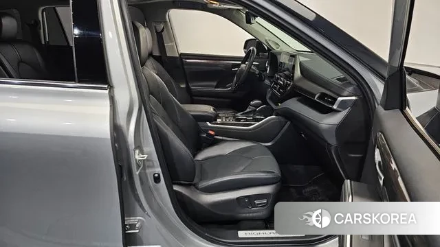 Toyota Highlander 4th Generation 2023 Серебристо-серый из Кореи, фото 2