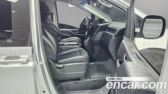 Hyundai Staria 2022 Серебряный из Кореи, фото 2