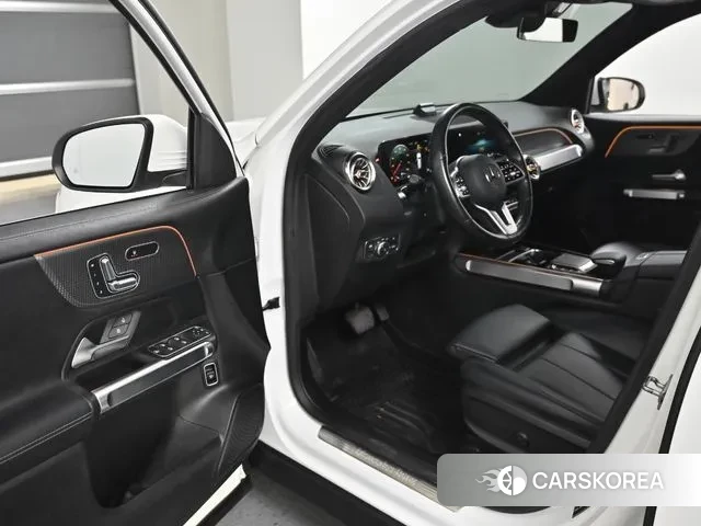 Mercedes-Benz GLB-Class X247 2021 Белый из Кореи, фото 2