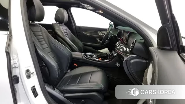 Mercedes-Benz E-Class W213 2019 Белый из Кореи, фото 2