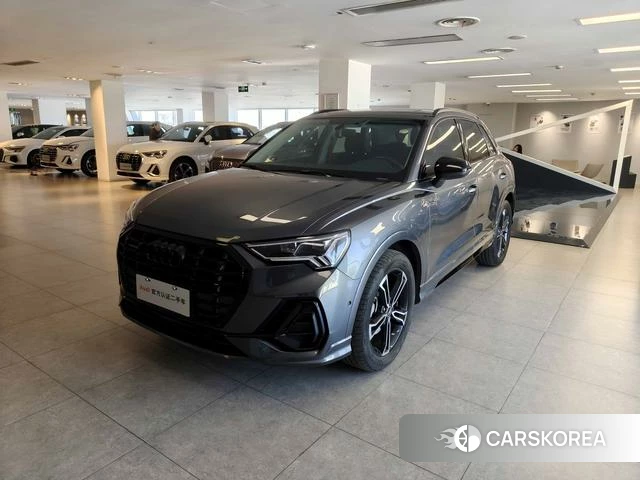 Audi Q3 2021 Темно-серый из Китая, фото 2