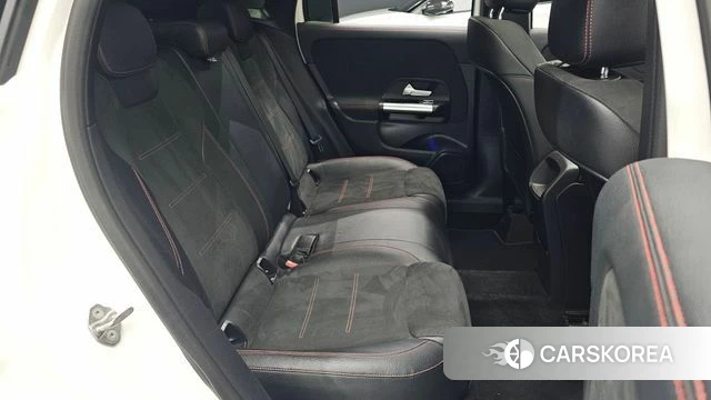 Mercedes-Benz GLA - Class H247 2020 Белый из Кореи, фото 2