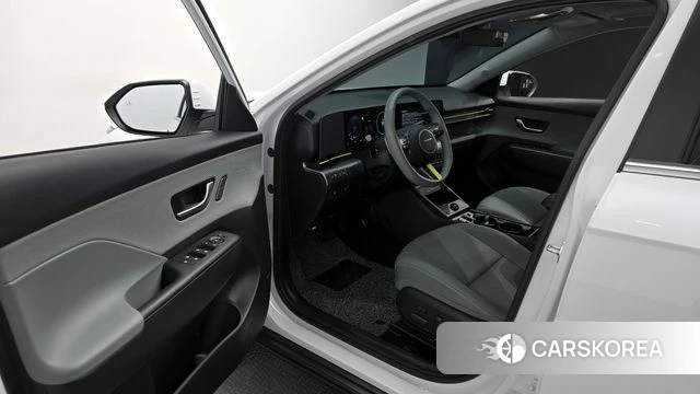 Hyundai Kona Hybrid (SX2) 2025 Белый из Кореи, фото 2