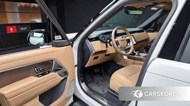 Land Rover Range Rover 5th Generation 2025 Белый из Кореи, фото 2