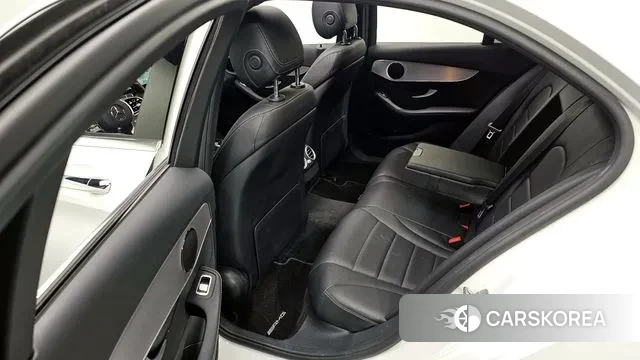 Mercedes-Benz C-Class W205 2021 Белый из Кореи, фото 2