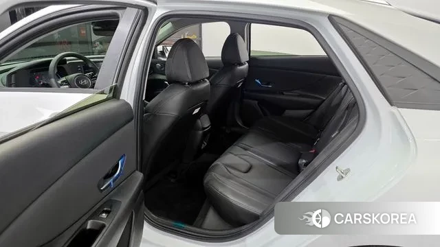 Hyundai The New Avante (CN7) 2024 Белый из Кореи, фото 2