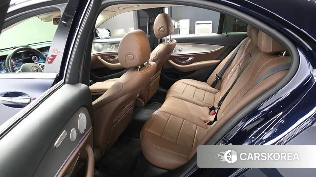 Mercedes-Benz E-Class W213 2020 Синий из Кореи, фото 2