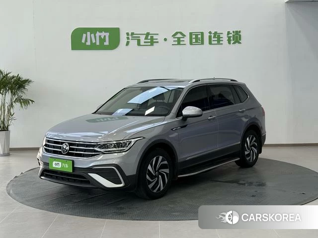 Volkswagen Tiguan L 2023 Серебристо-серый из Китая, фото 2