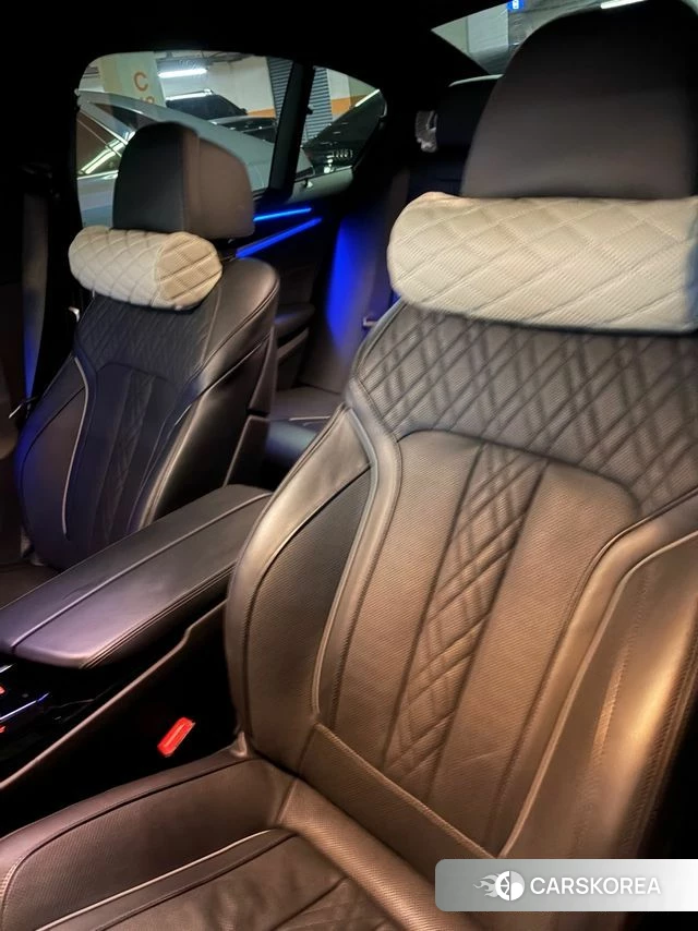 BMW 5 Series (G30) 2023 Белый из Кореи, фото 2