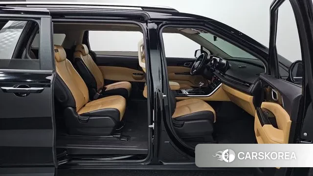 Kia Carnival 4th generation 2023 Черный из Кореи, фото 2