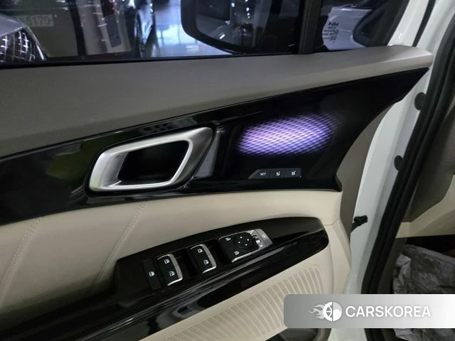 Kia Carnival 4th generation 2023 Белый из Кореи, фото 2