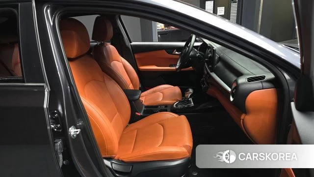 Kia The New K3 2nd generation 2021 Серый из Кореи, фото 2