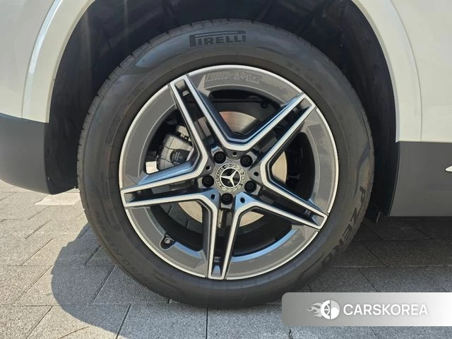 Mercedes-Benz GLA - Class H247 2025 Белый из Кореи, фото 2