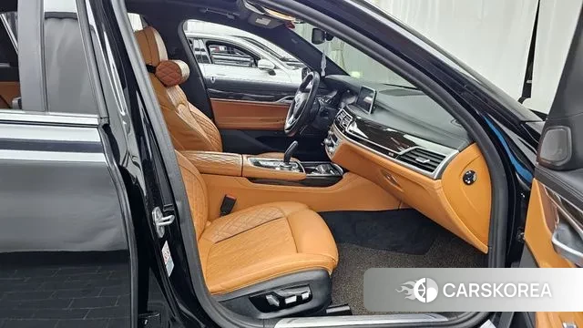 BMW 7 Series (G11) 2020 Черный из Кореи, фото 2