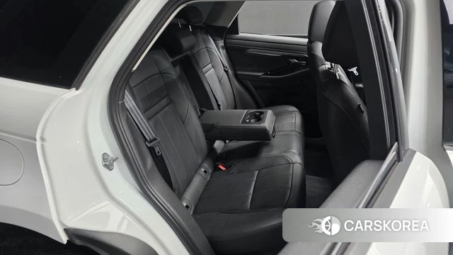 Land Rover Range Rover Evoque 2nd Generation 2022 Белый из Кореи, фото 2
