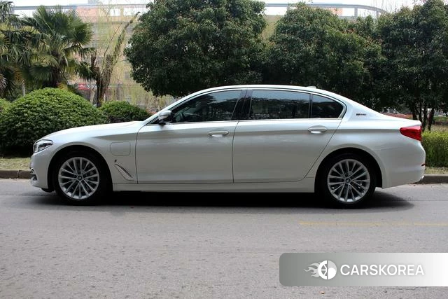 BMW 5 series PHEV 2019 Белый из Китая, фото 2