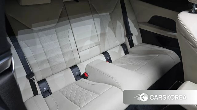 BMW 4 Series (G22) 2021 Черный из Кореи, фото 2