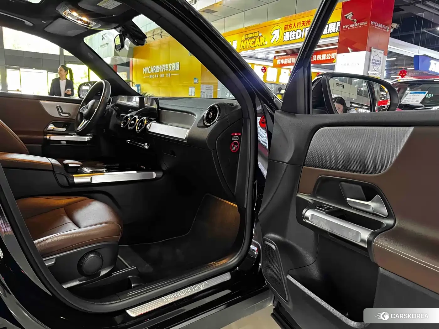 Mercedes-Benz GLB 2023 Черный из Китая, фото 2