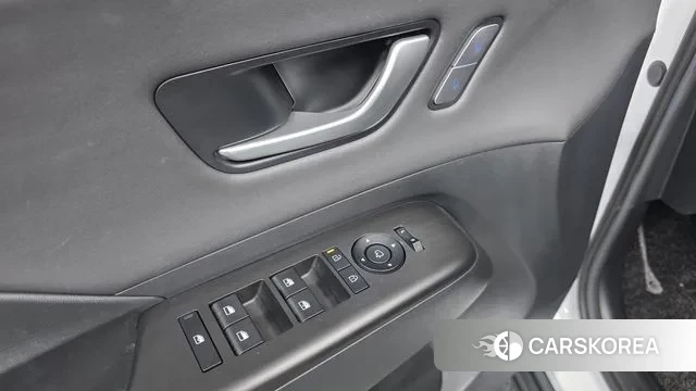 Hyundai Kona Hybrid (SX2) 2023 Белый из Кореи, фото 2