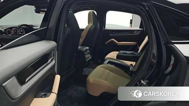 Porsche Cayenne (PO536) 2025 Черный из Кореи, фото 2