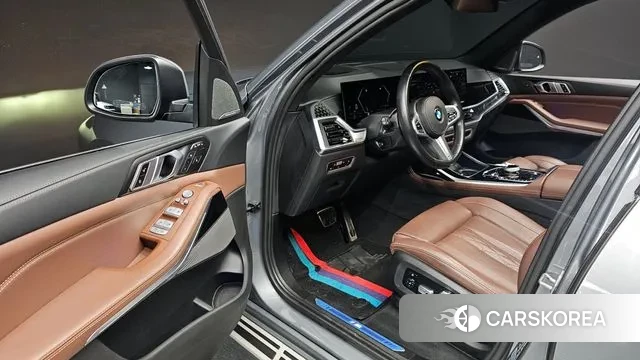 BMW X7 (G07) 2023 Серый из Кореи, фото 2