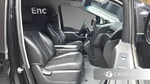 Hyundai Staria 2021 Черный из Кореи, фото 2