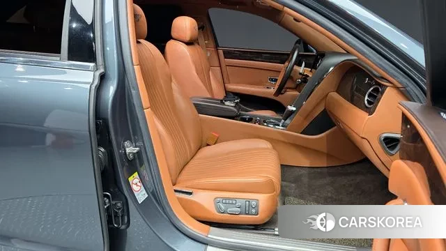 Bentley Flying Spur 2nd Generation 2018 Серый из Кореи, фото 2