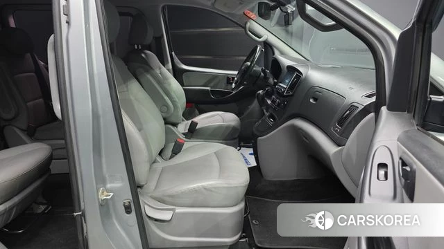 Hyundai The New Grand Starex 2018 Серебряный из Кореи, фото 2