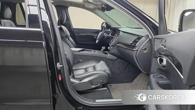 Volvo XC90 second Generation 2018 Черный из Кореи, фото 2