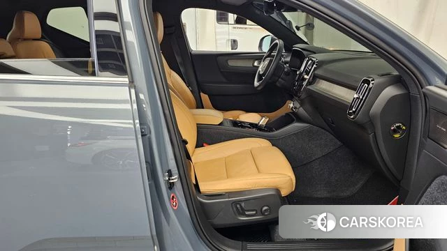 Volvo XC40 2022 Небесно-голубой из Кореи, фото 2