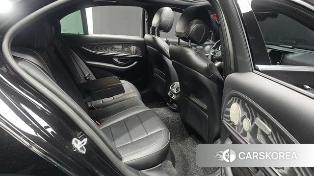 Mercedes-Benz E-Class W213 2022 Черный из Кореи, фото 2