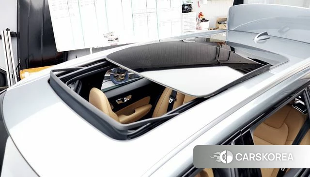 Volvo V60 Cross-Country 2nd Generation 2020 Серый из Кореи, фото 2