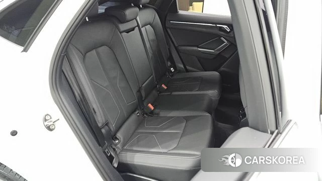 Audi Q3 (F3) 2020 Белый из Кореи, фото 2
