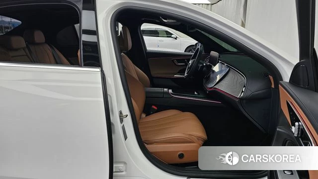 Mercedes-Benz E-Class W214 2025 Белый из Кореи, фото 2