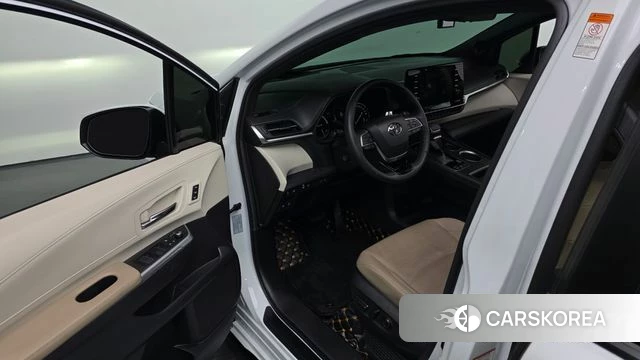Toyota Sienna 4th Generation 2022 Белый из Кореи, фото 2