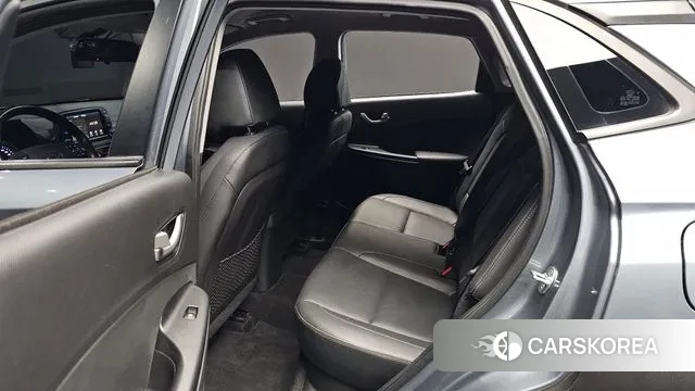 Hyundai Kona 2018 Серебристо-серый из Кореи, фото 2