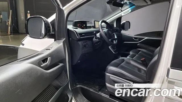 Hyundai Staria 2023 Белый из Кореи, фото 2