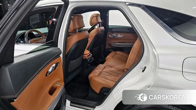 Genesis GV70 2022 Белый из Кореи, фото 2