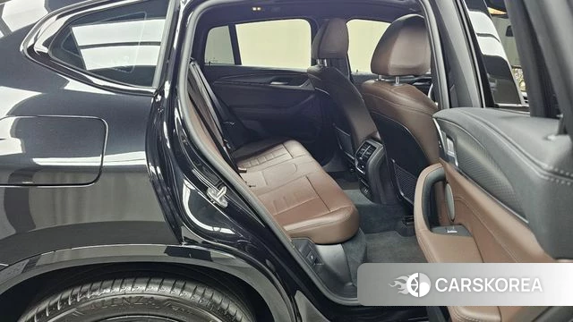 BMW X4 (G02) 2025 Черный из Кореи, фото 2